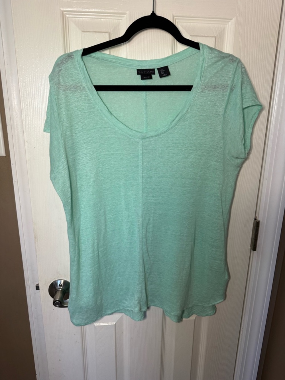 Tahari Mint Green Scoop Neck Short Sleeve Tee